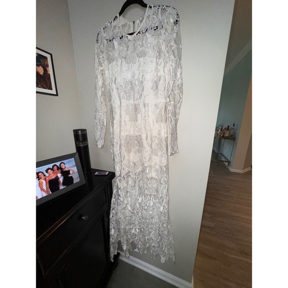 Alexis Floral Lace Maxi Dress‎ Long Sleeve Elegant Evening Gown White L - Picture 1 of 16